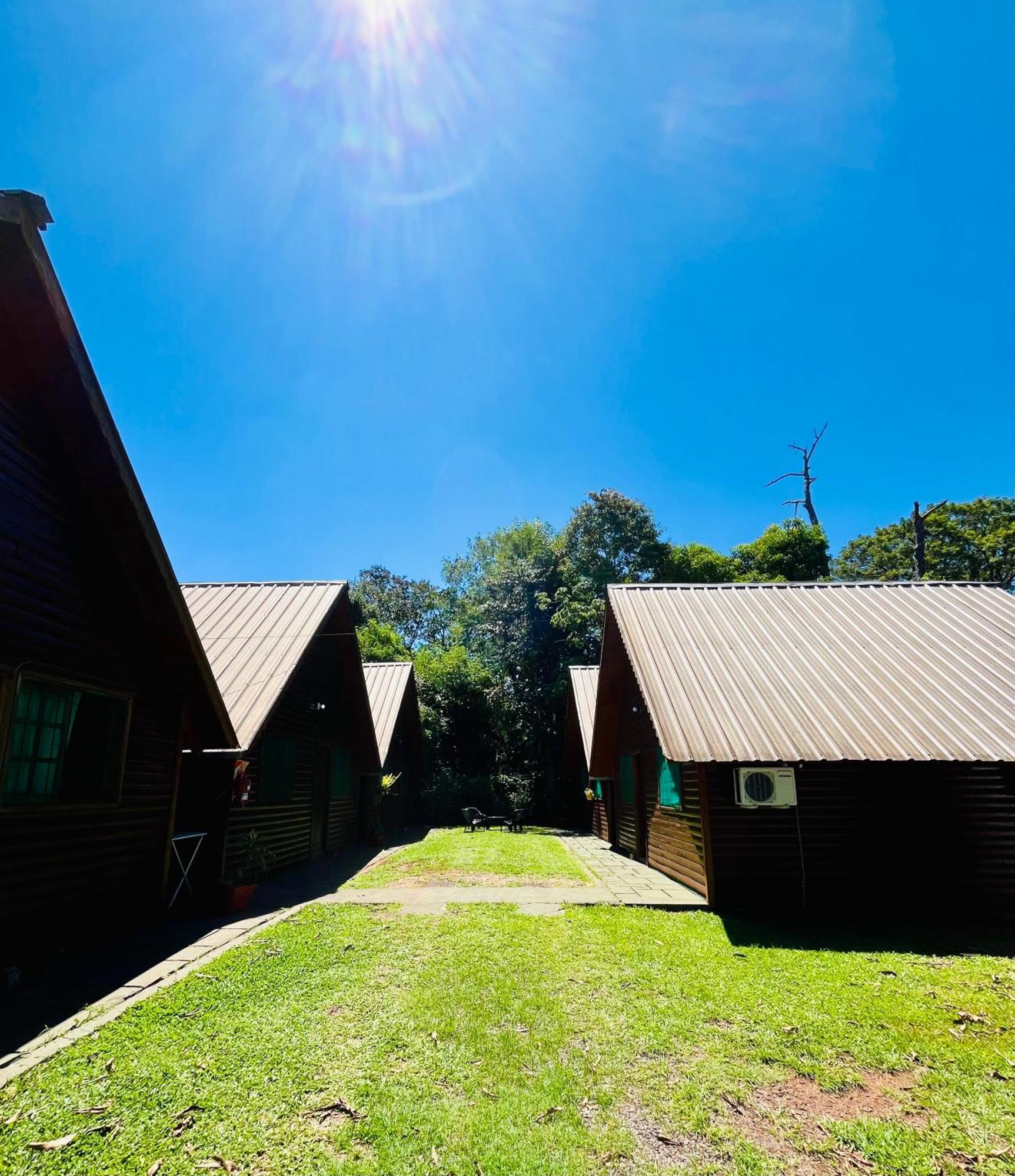 Cabanas MERALE Excelente Ubicacion Puerto Iguazú Exterior foto