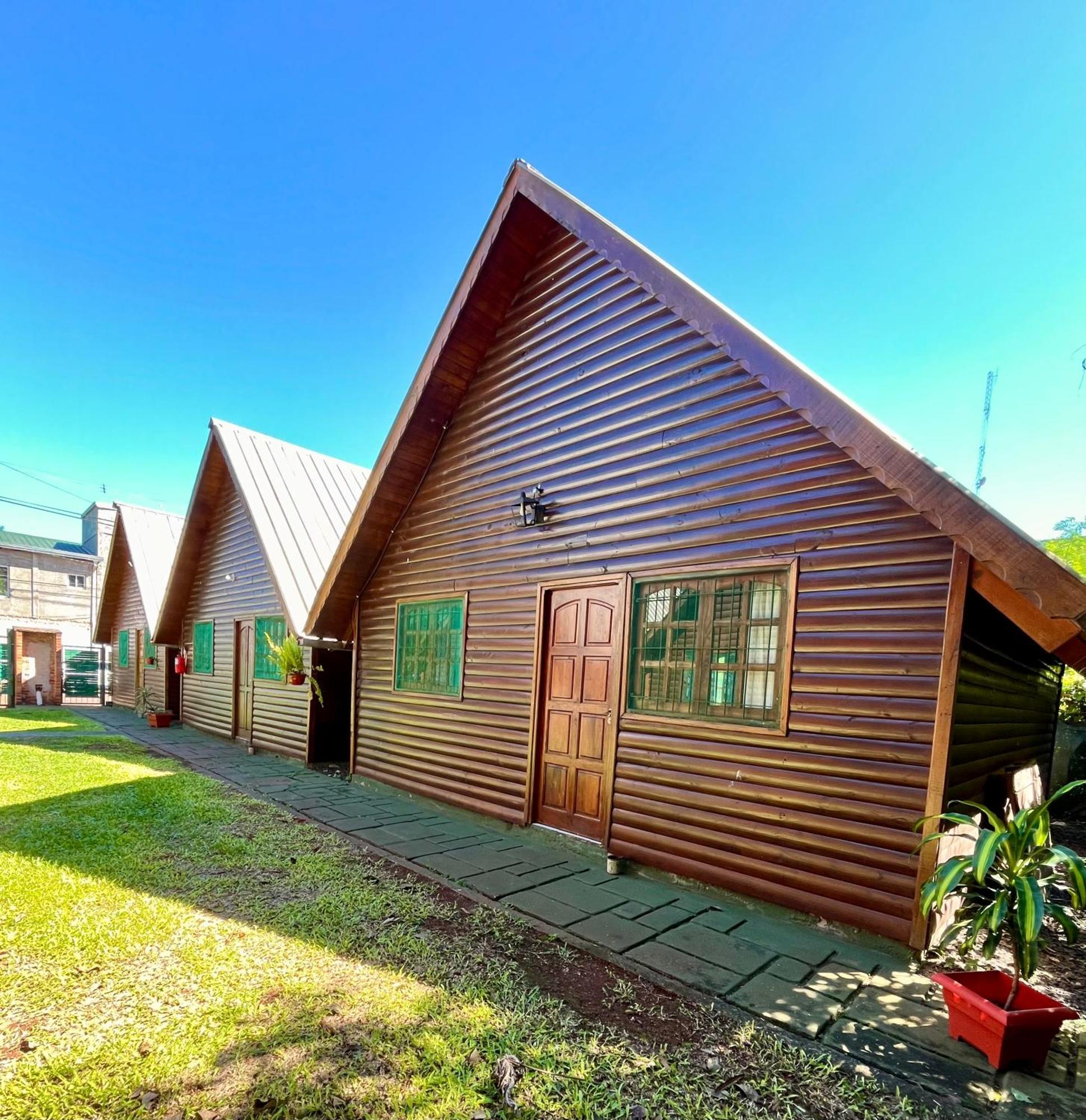 Cabanas MERALE Excelente Ubicacion Puerto Iguazú Exterior foto