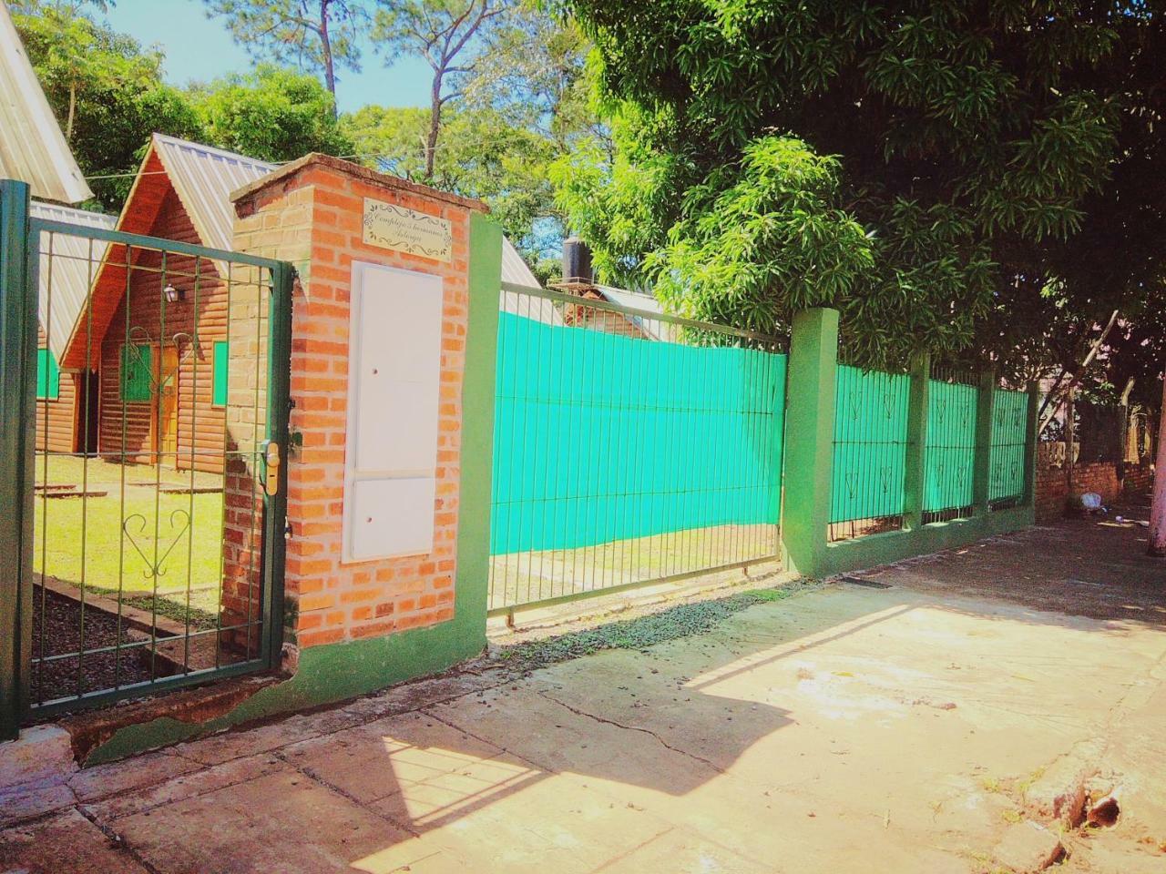 Cabanas MERALE Excelente Ubicacion Puerto Iguazú Exterior foto